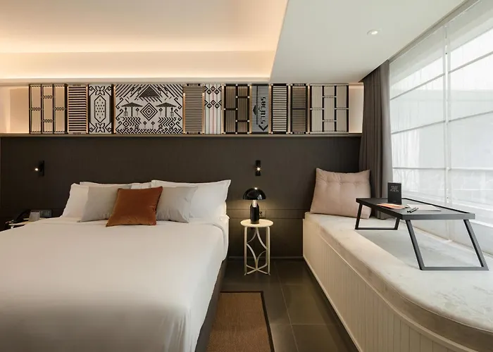 Yanh Ratchawat Hotel 4*